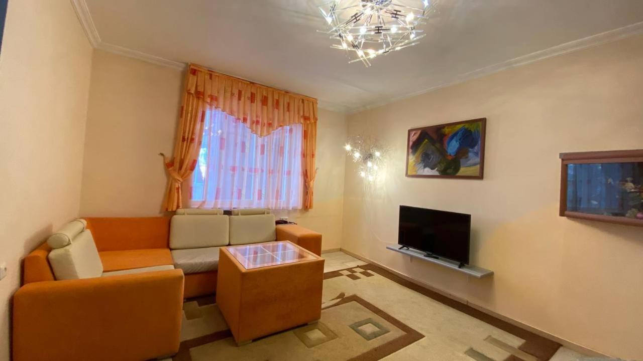 Дом Писателей Цахкадзора Hotel Екстериор снимка