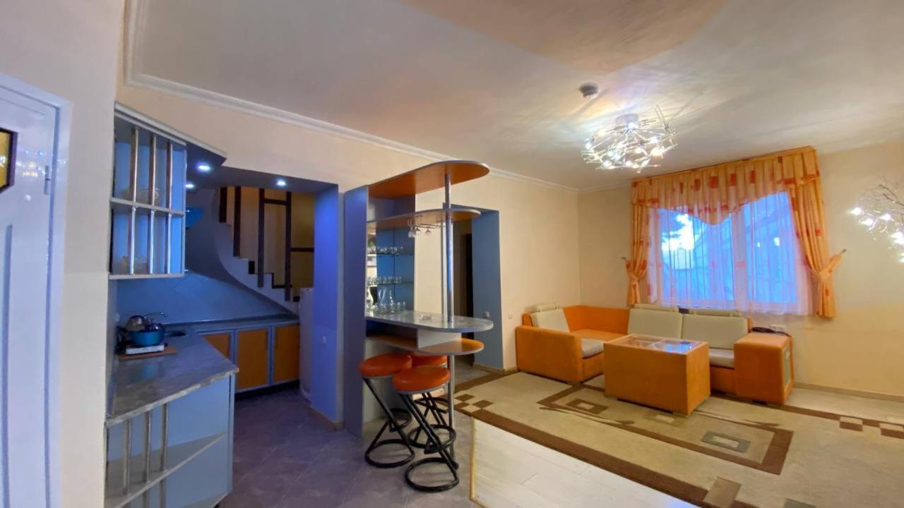 Дом Писателей Цахкадзора Hotel Екстериор снимка