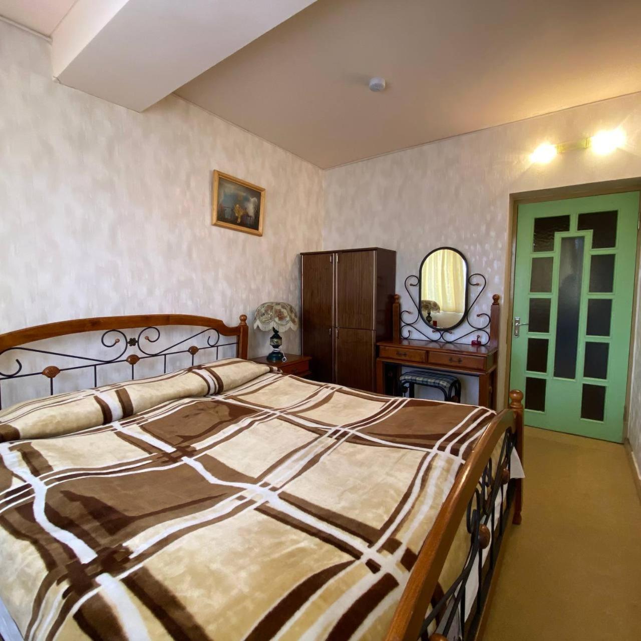 Дом Писателей Цахкадзора Hotel Екстериор снимка