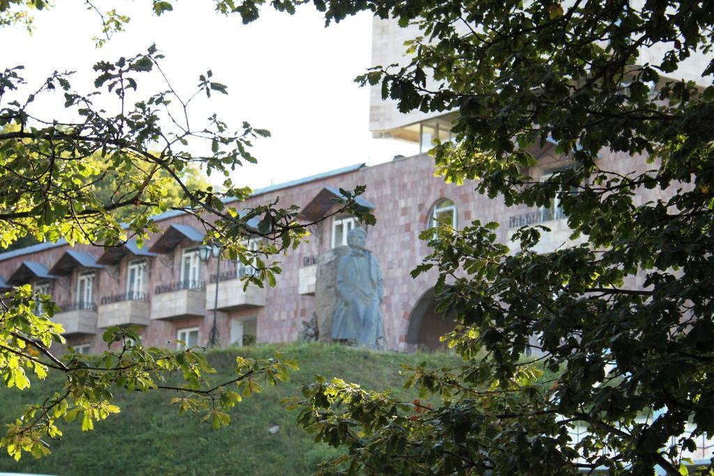 Дом Писателей Цахкадзора Hotel Екстериор снимка